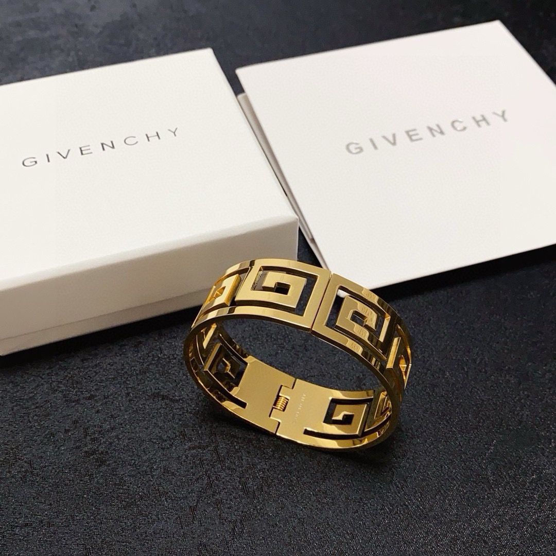 Luxury necklace