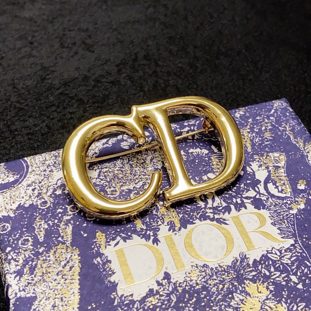 Dior CD Logo brooch gold tone metal no gemstones 3cm width