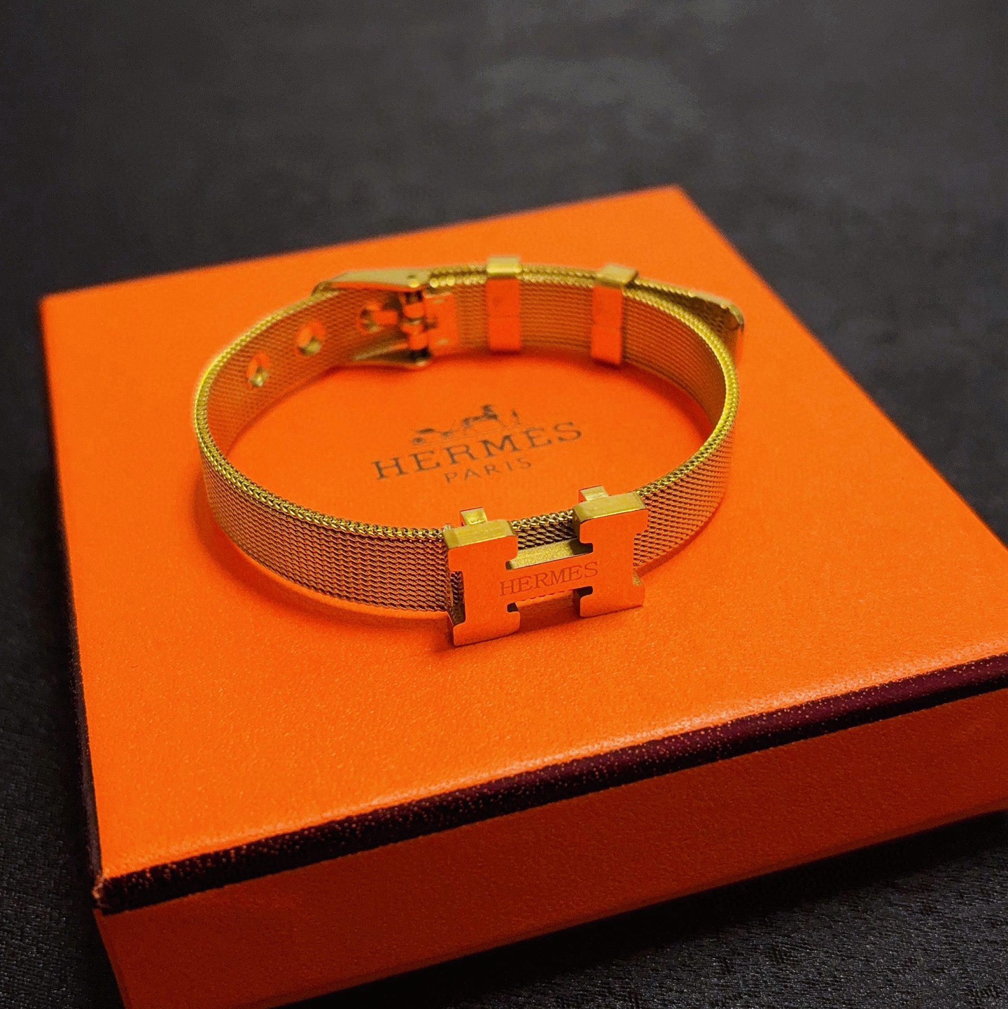 Bracelet Hermes Clic H Mesh Métal doré sans pierres précieuses Ajustable 16-19cm