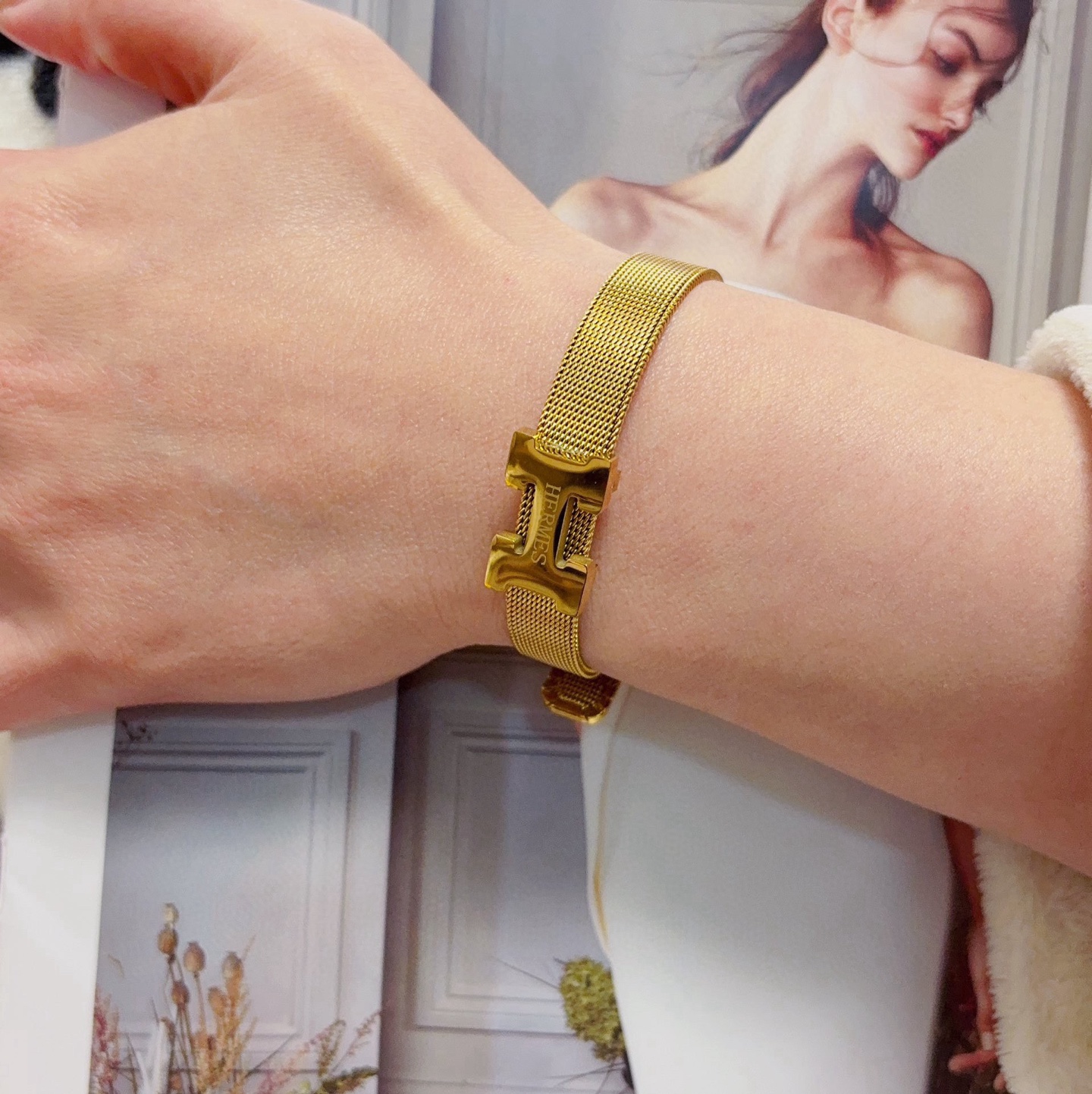 Bracelet Hermes Clic H Mesh Métal doré sans pierres précieuses Ajustable 16-19cm