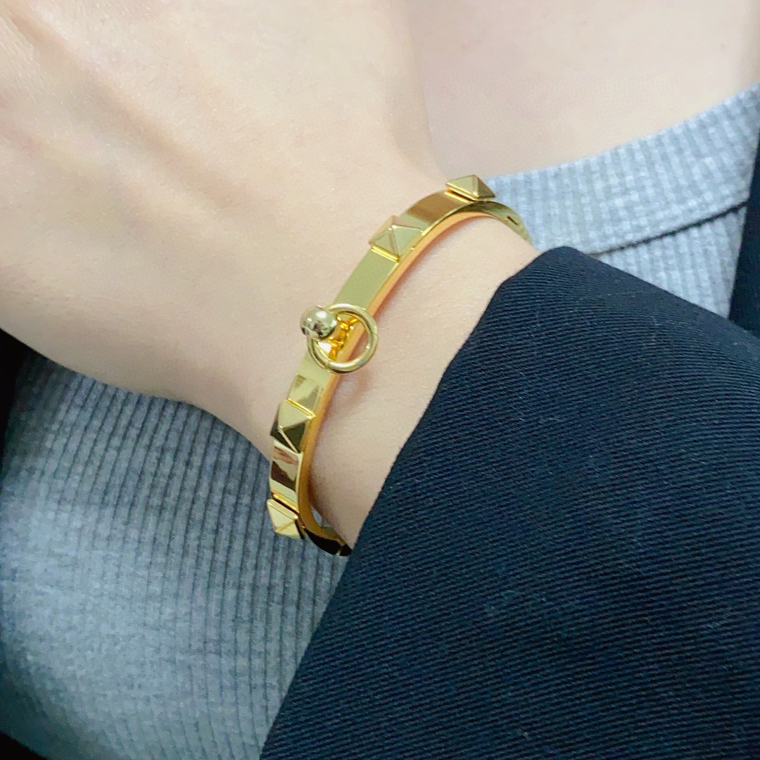 Cartier Clash de Cartier bracelet 18k yellow gold 18k rose gold 18k white gold no gemstones 17