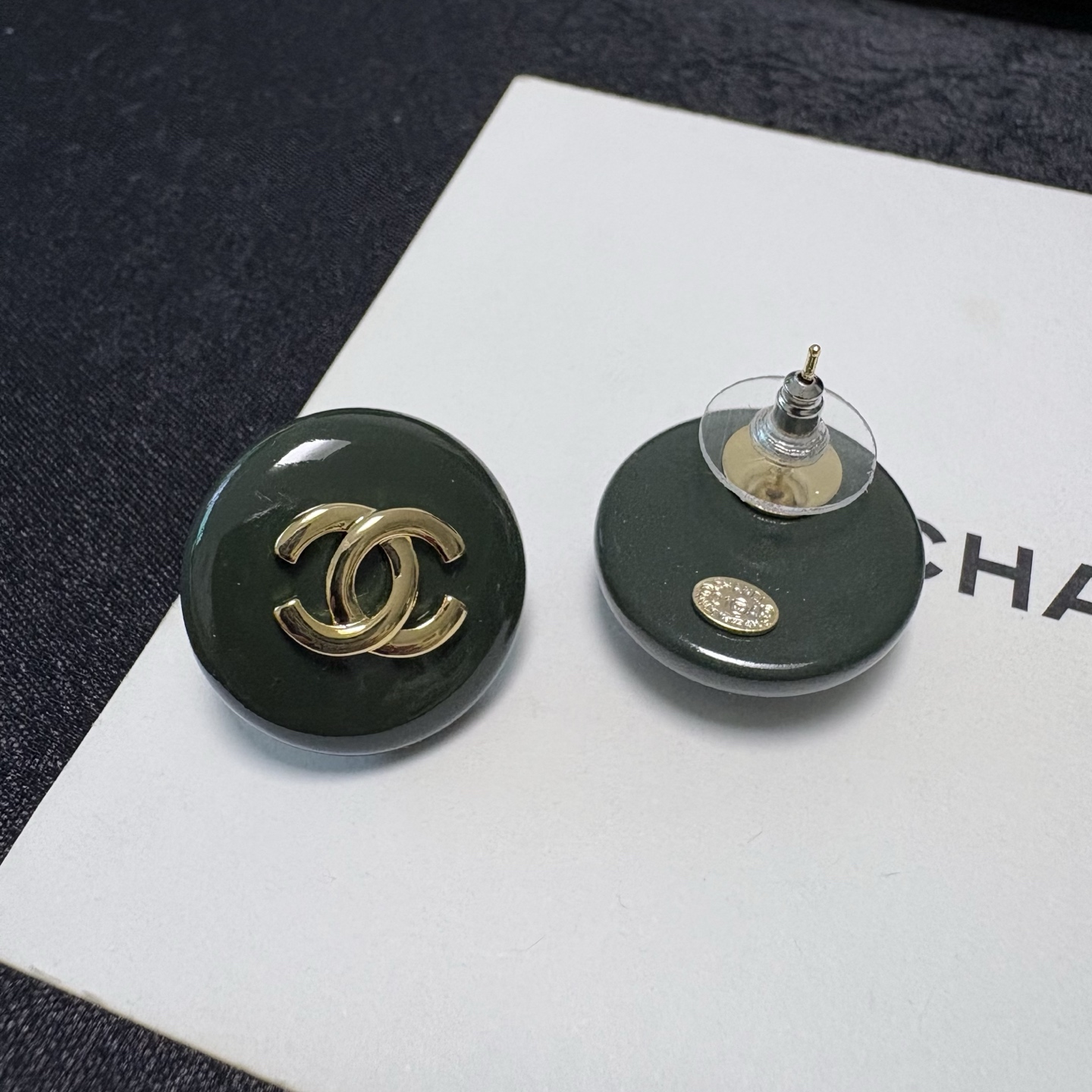 Chanel CC Logo Round Stud Earrings earrings Dark green resin with gold-tone metal CC logo 2cm diameter