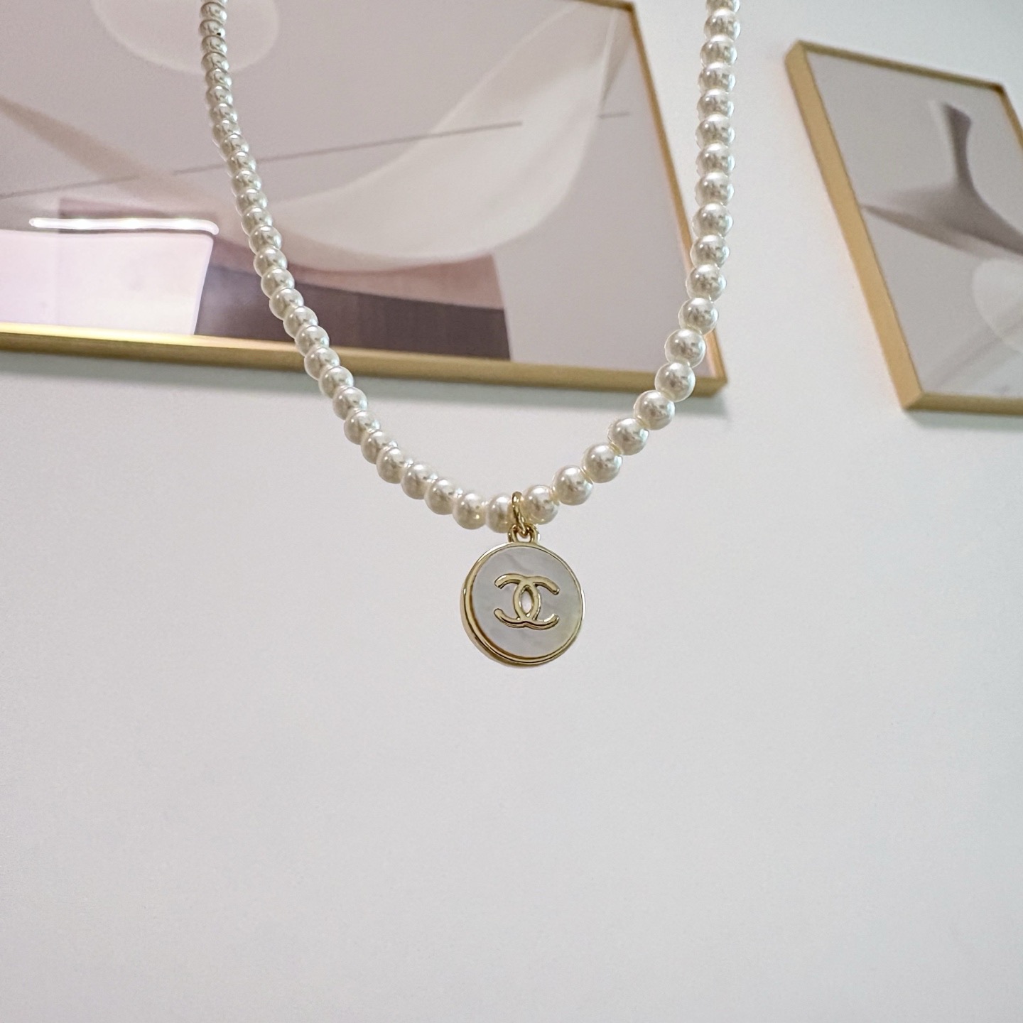 Chanel CC Round Pendant Pearl Choker necklace silver-tone metal white faux pearl 40cm with 5cm extender chain