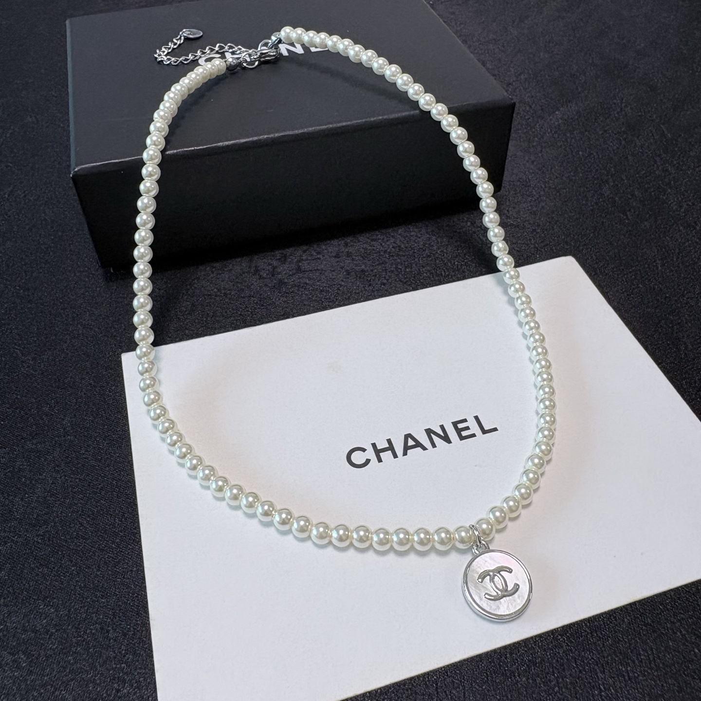 Chanel CC Round Pendant Pearl Choker necklace silver-tone metal white faux pearl 40cm with 5cm extender chain