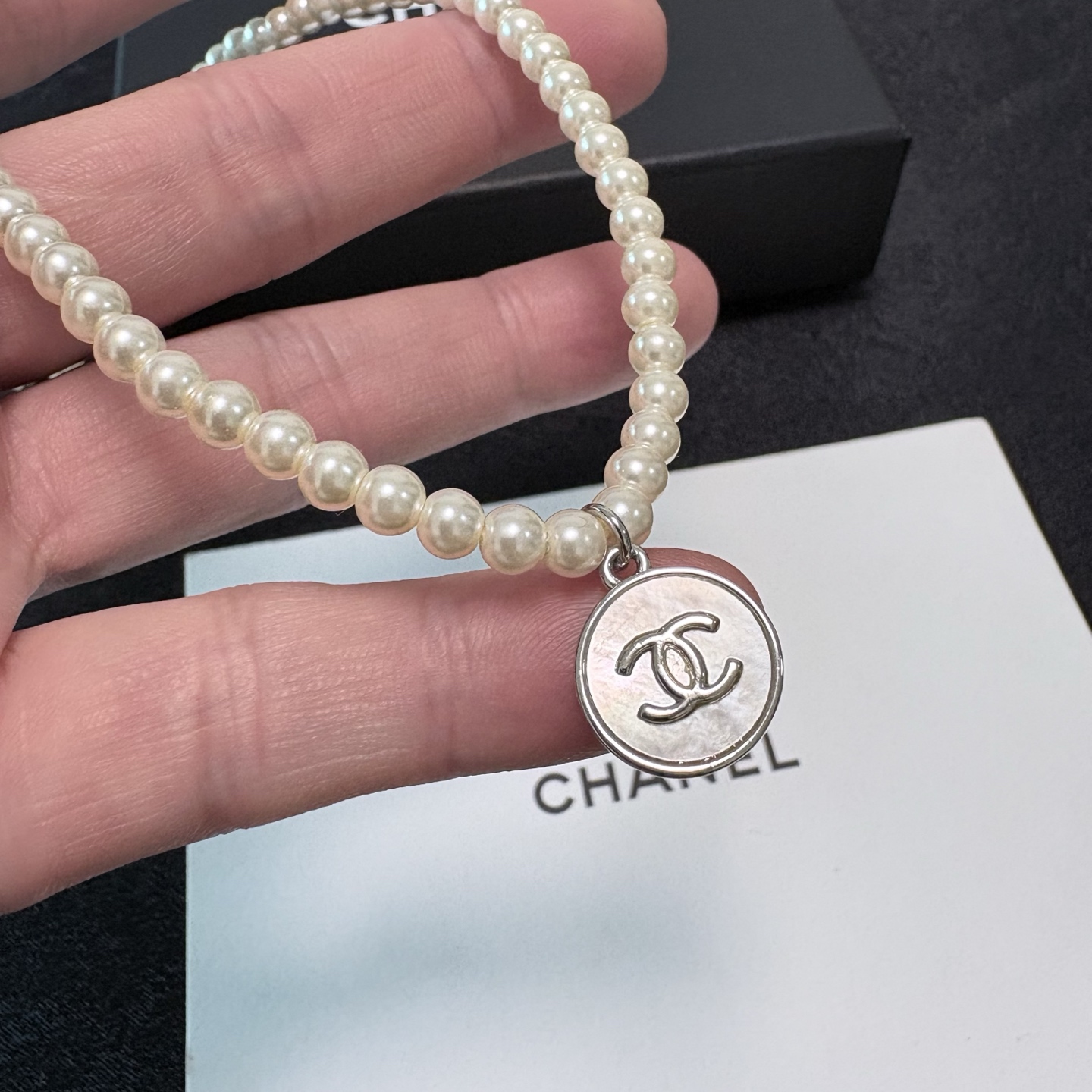 Chanel CC Round Pendant Pearl Choker necklace silver-tone metal white faux pearl 40cm with 5cm extender chain