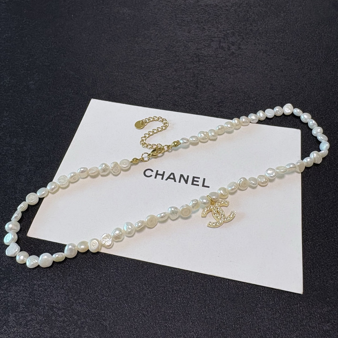 Chanel CC Logo Baroque Pearl Choker necklace Gold-tone metal white freshwater pearl clear crystal 40cm