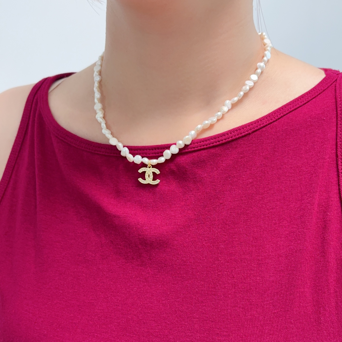 Chanel CC Logo Baroque Pearl Choker necklace Gold-tone metal white freshwater pearl clear crystal 40cm