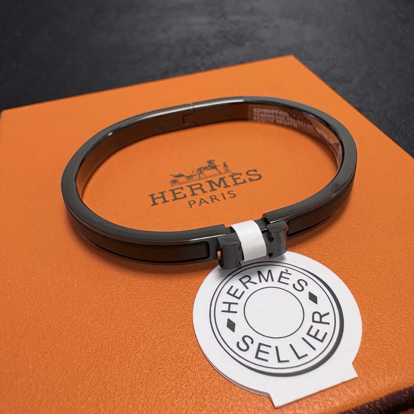 Bracciale Hermes Clic H Sellier in metallo nero opaco con inserto in smalto nero 6 mm