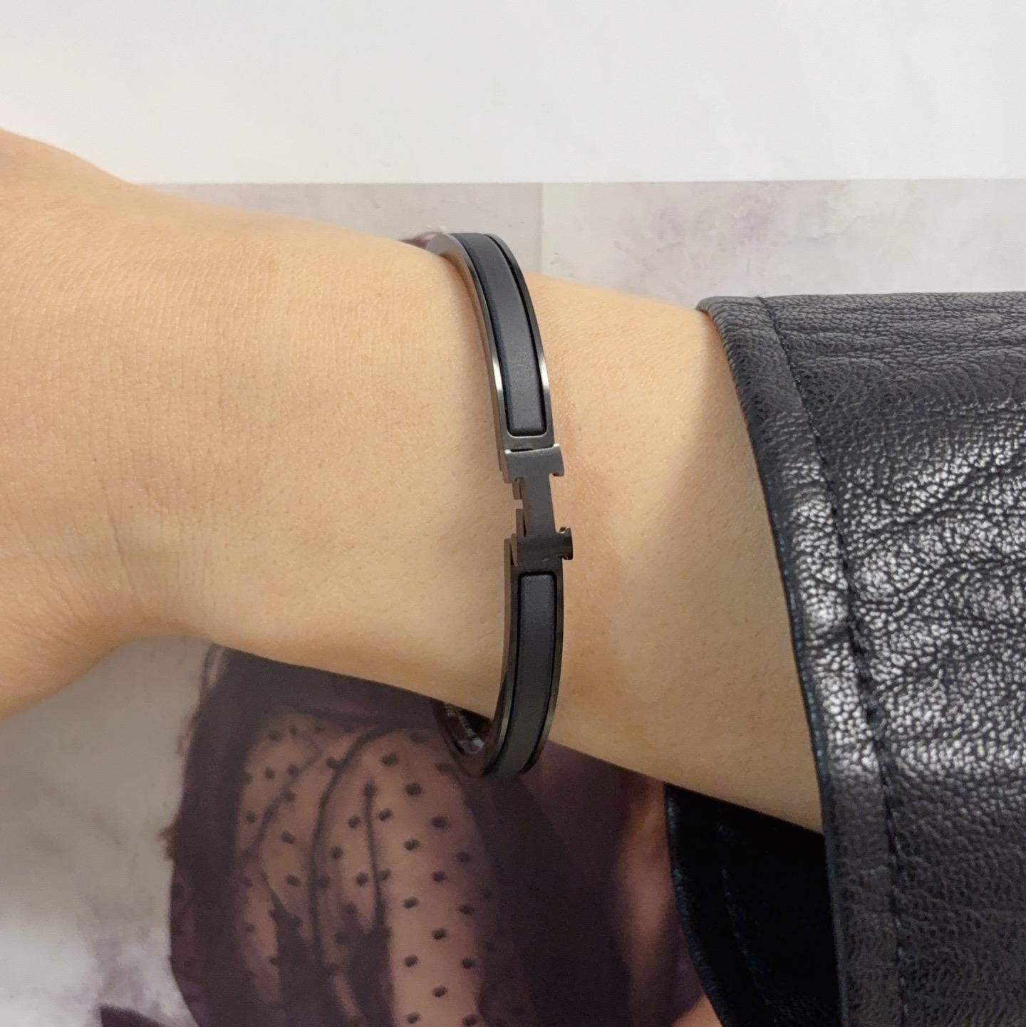 Bracciale Hermes Clic H Sellier in metallo nero opaco con inserto in smalto nero 6 mm