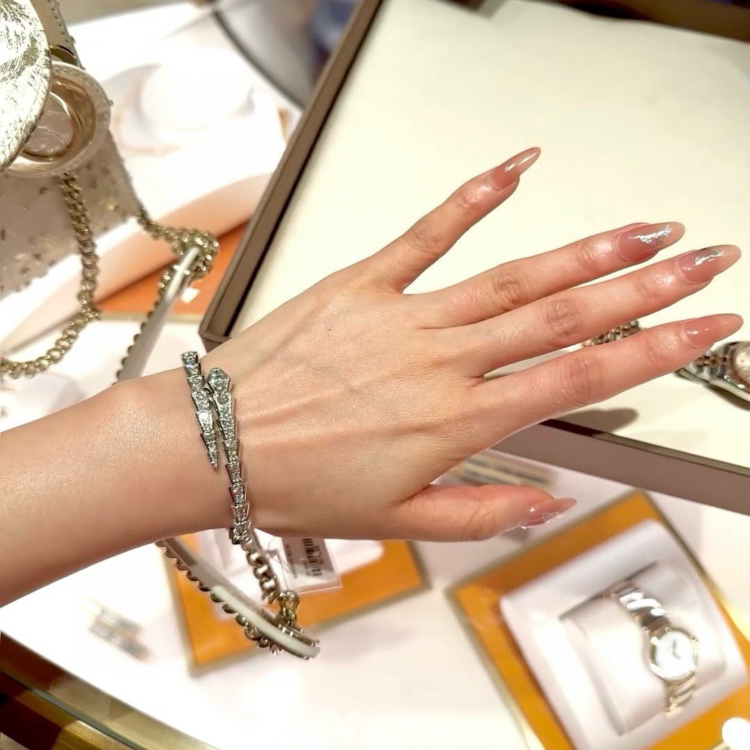 Bvlgari Serpenti Viper bracelet 18k rose gold 18k white gold with full-pave clear diamonds 17cm