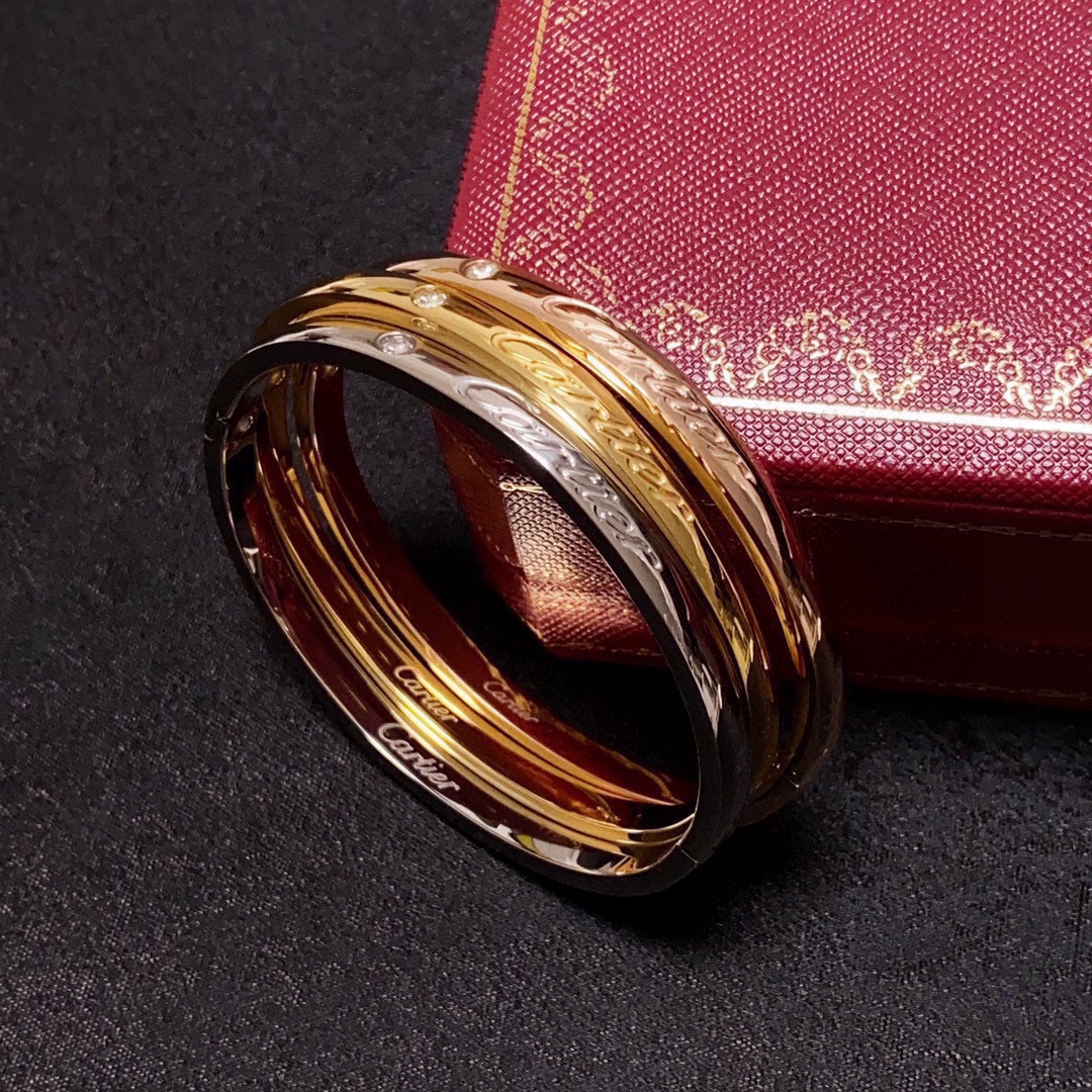 Cartier Signature de Cartier bracelet 18k white gold 18k yellow gold 18k rose gold clear diamond 17