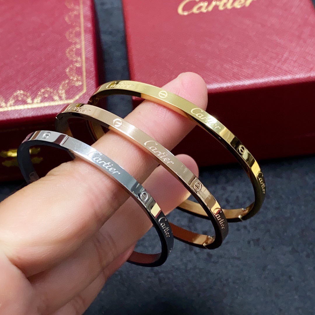Cartier necklace