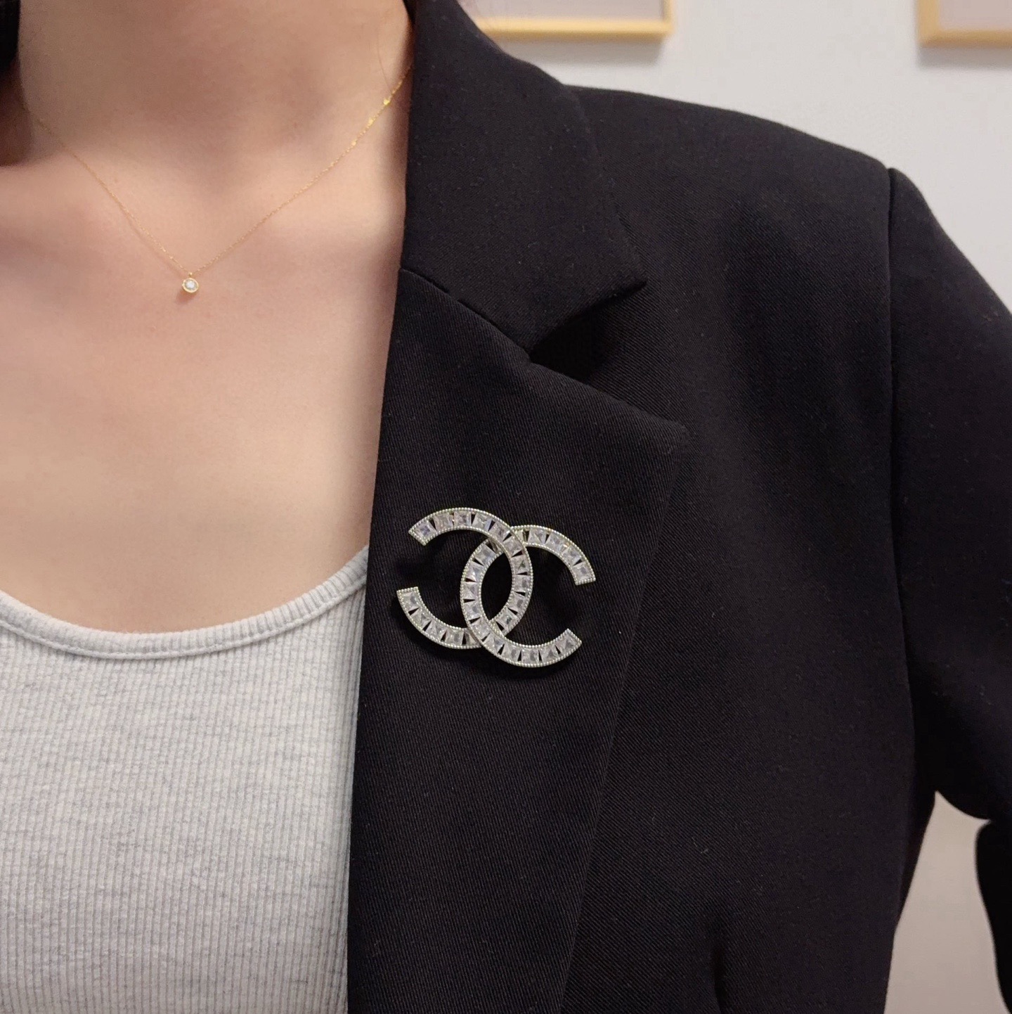 Chanel CC Logo Baguette Crystal Brooch brooch silver-toned metal with clear faceted crystals 3 5cm width