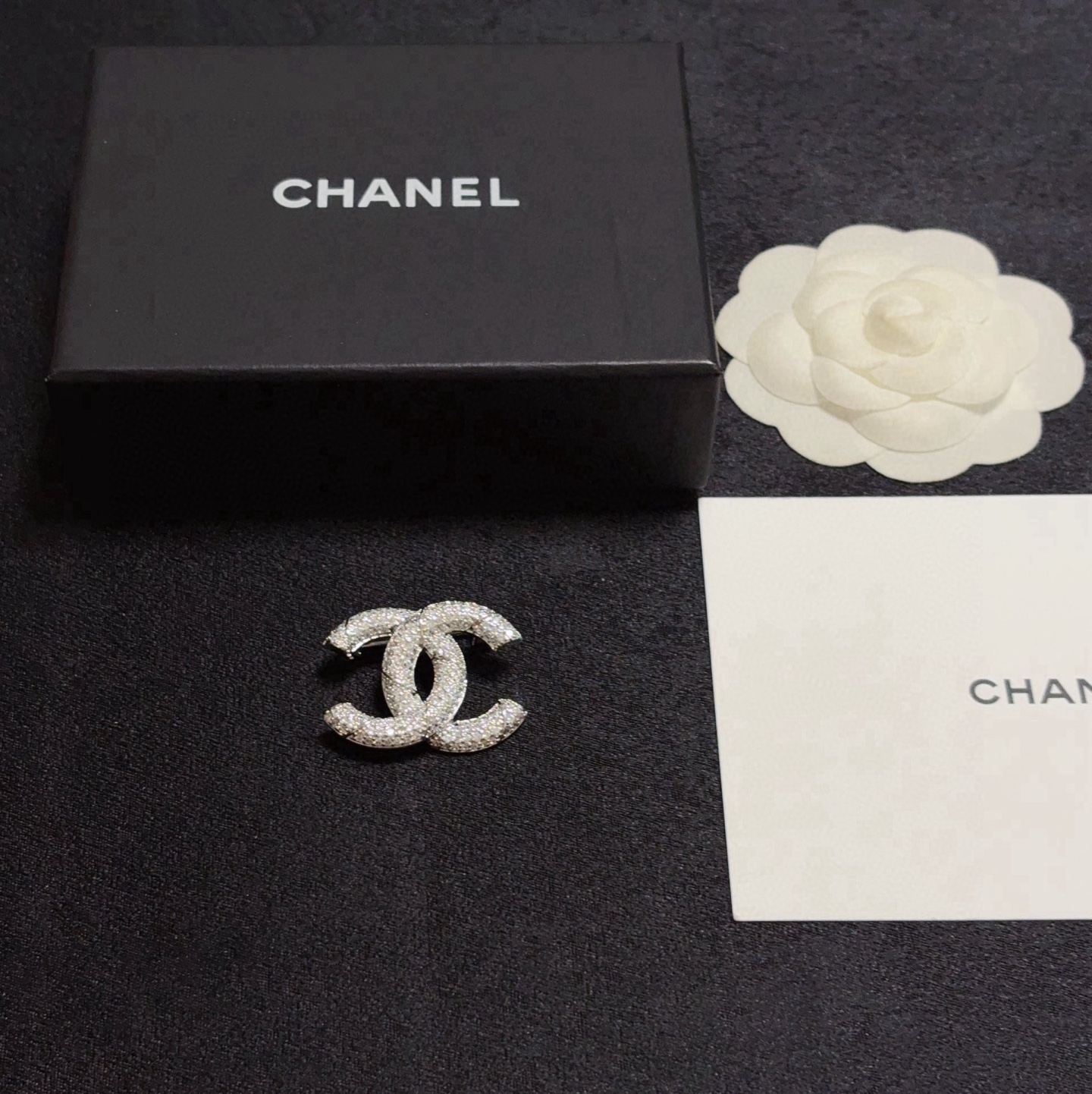 Chanel CC Logo Pave Brooch brooch silver-toned metal with clear pave crystals 3cm width
