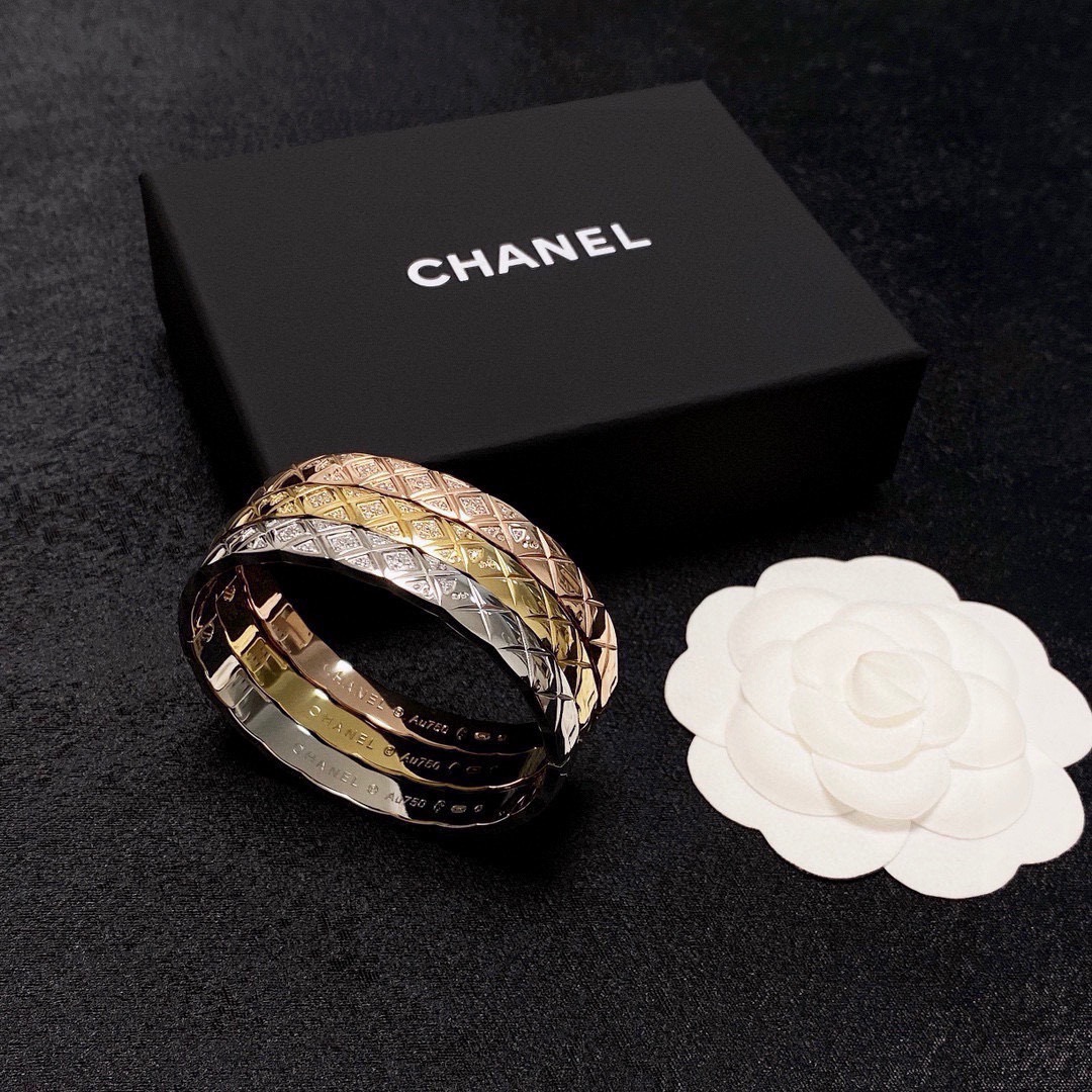 Chanel Coco Crush bracelet Yellow gold with diamond accents white gold with diamond accents rose gold with diamond accents 17cm