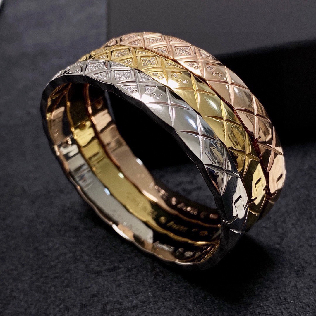 Chanel Coco Crush bracelet Yellow gold with diamond accents white gold with diamond accents rose gold with diamond accents 17cm