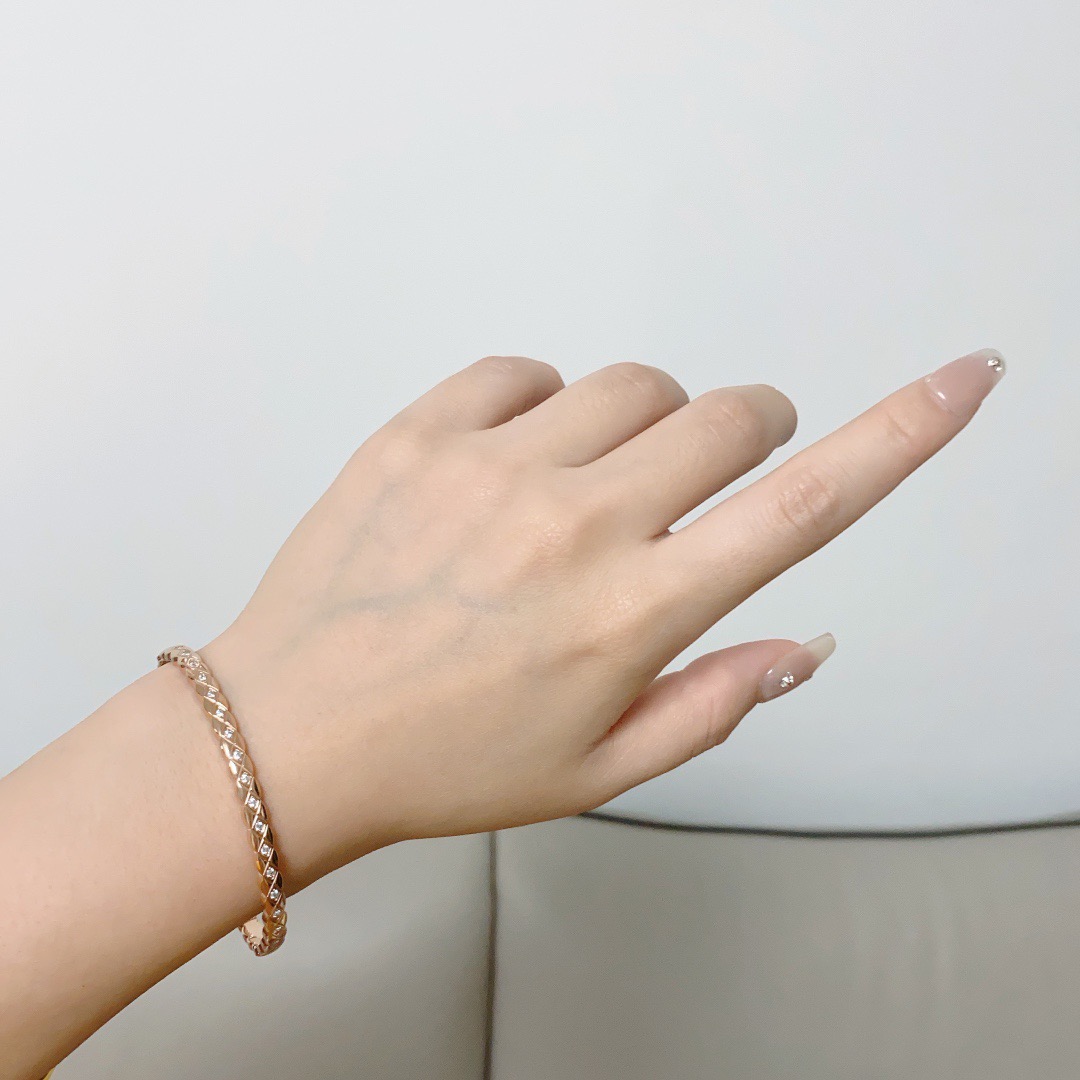 Chanel Coco Crush bracelet 18k rose gold with clear diamonds 17cm