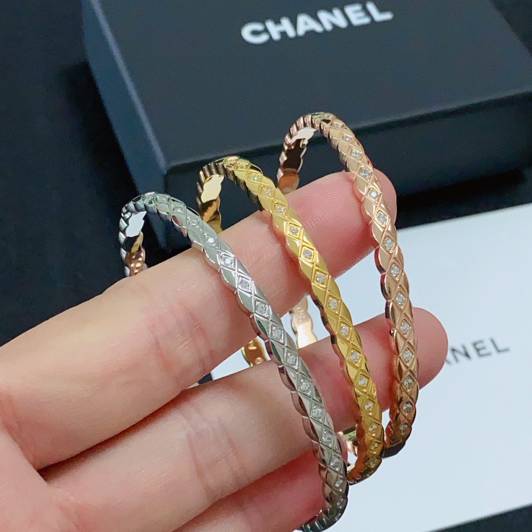 Chanel Coco Crush bracelet 18k rose gold with clear diamonds 17cm