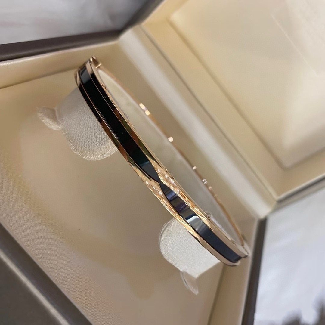 Bvlgari B zero1 bracelet Rose gold metal with black ceramic inlay 17cm inner circumference