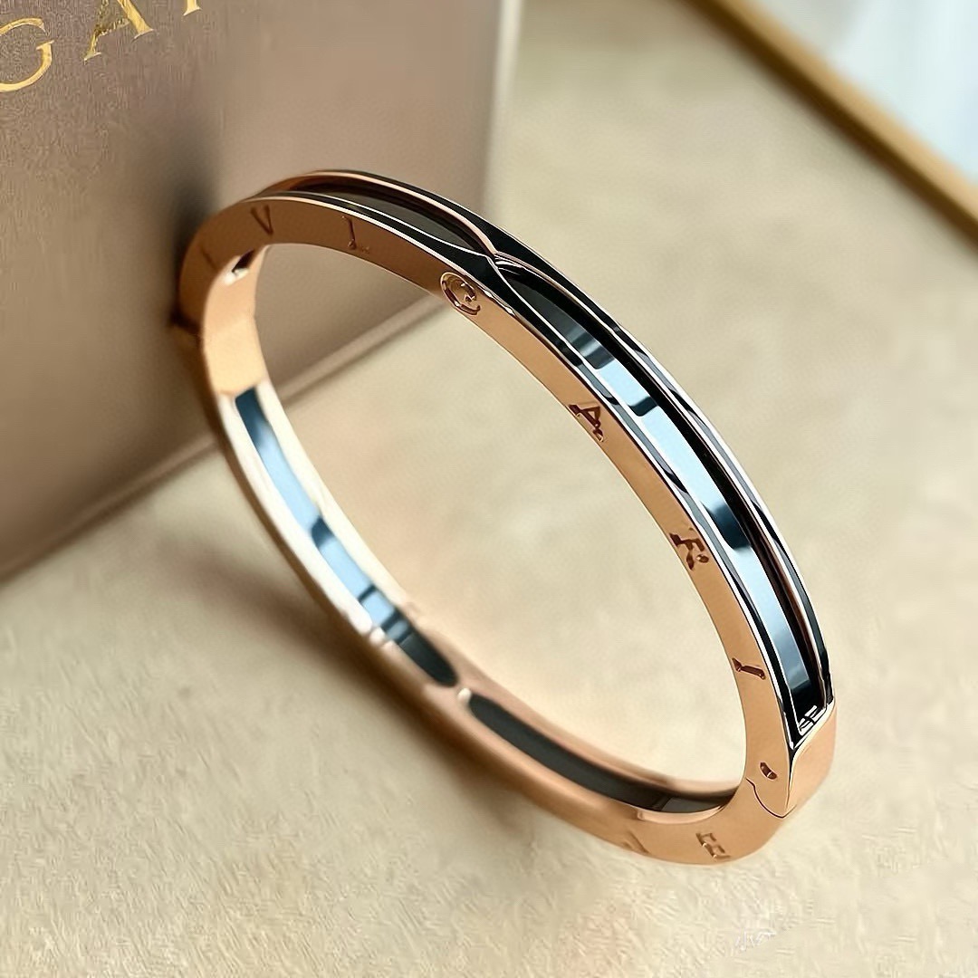 Bvlgari B zero1 bracelet Rose gold metal with black ceramic inlay 17cm inner circumference