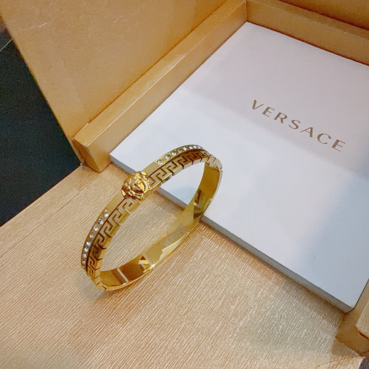 Luxury necklace