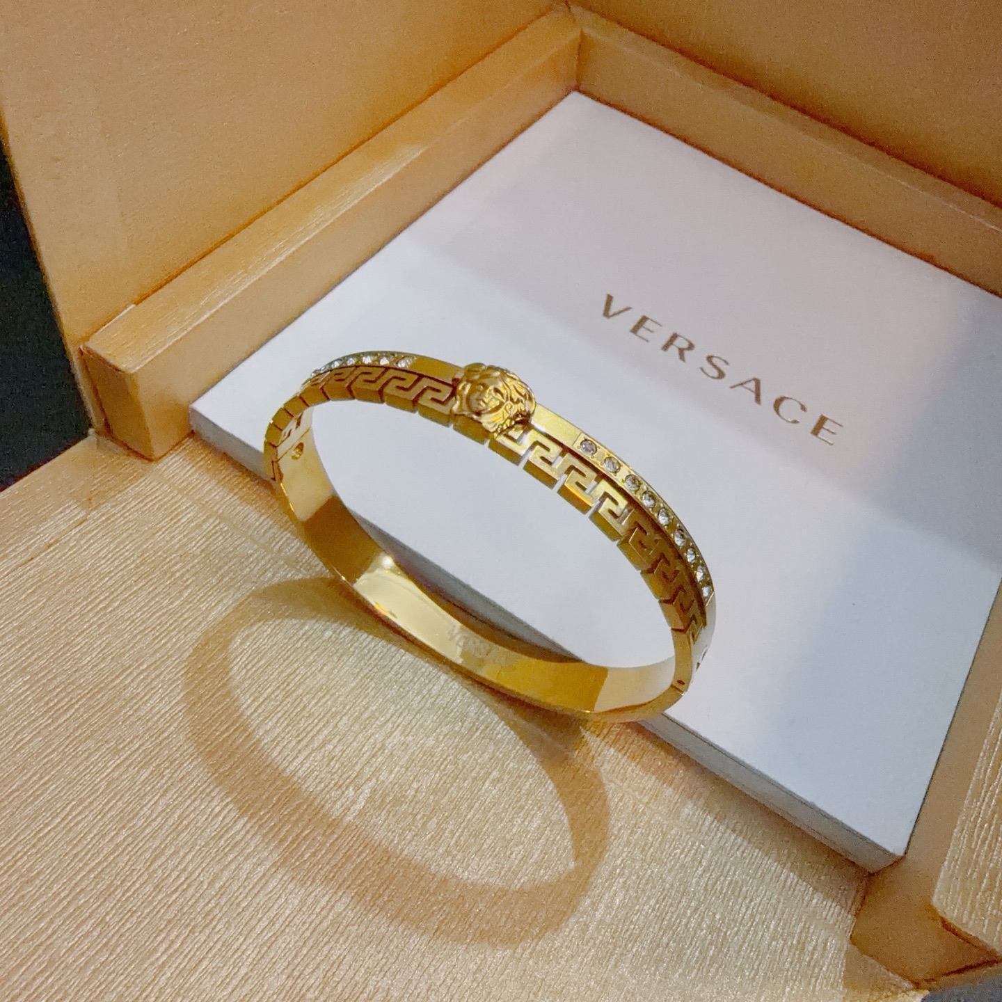 Luxury necklace
