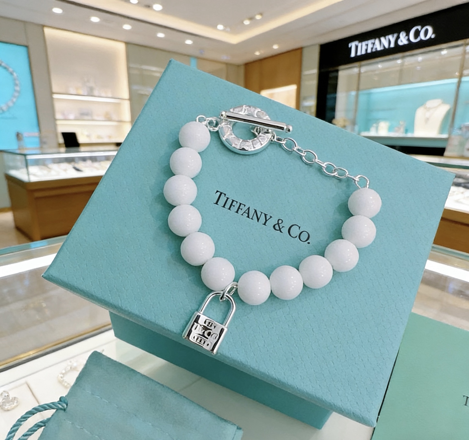 Tiffany Co 1837 Lock Bead Bracelet bracelet Sterling silver metal with white agate beads 18cm