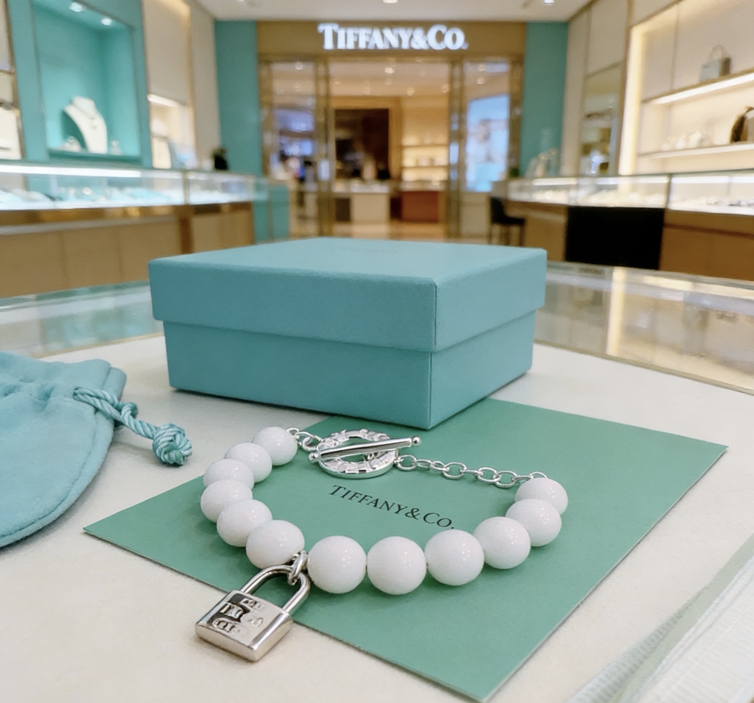 Tiffany Co 1837 Lock Bead Bracelet bracelet Sterling silver metal with white agate beads 18cm