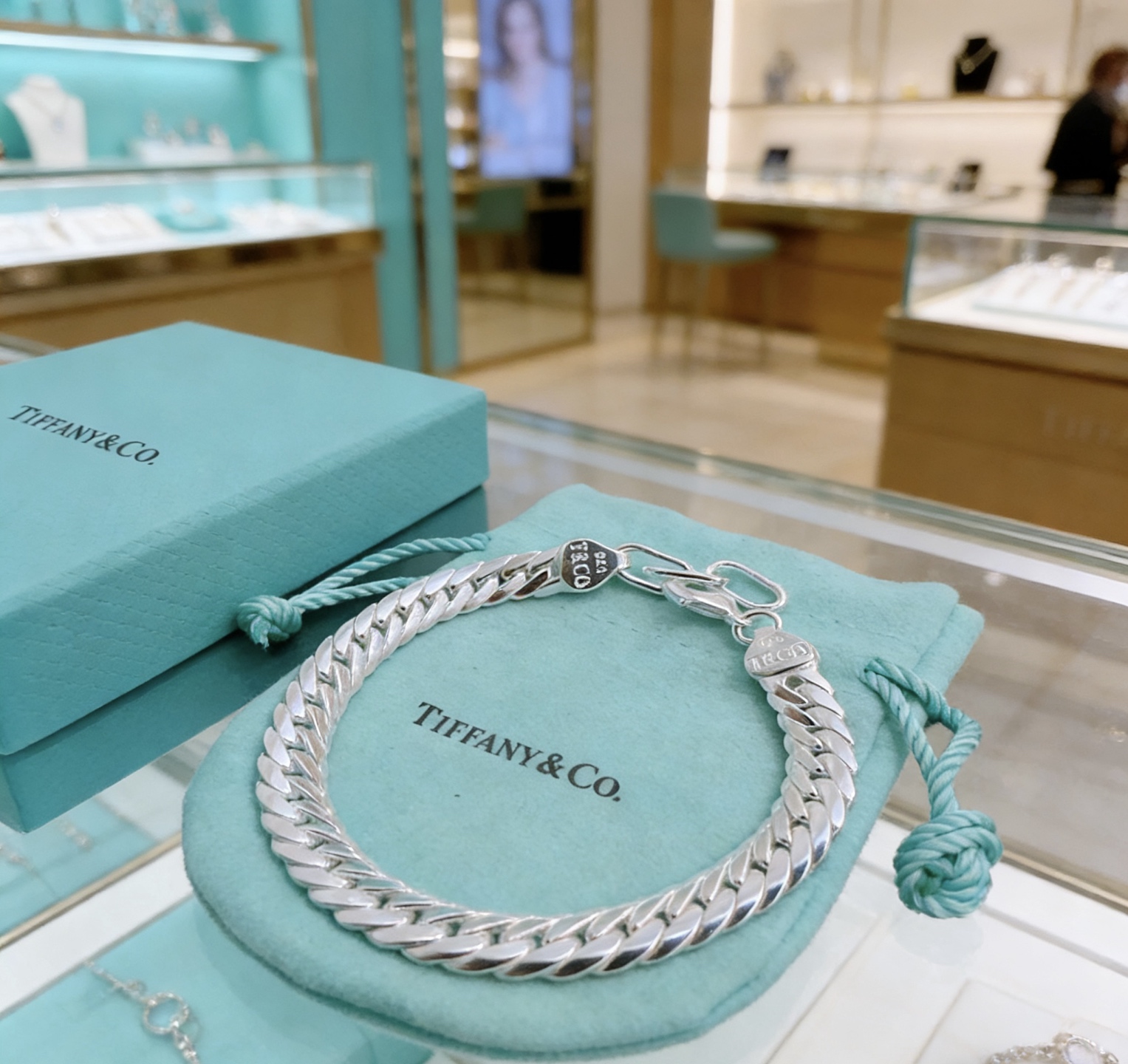 Tiffany Co Curb Chain bracelet sterling silver 7 5 inches