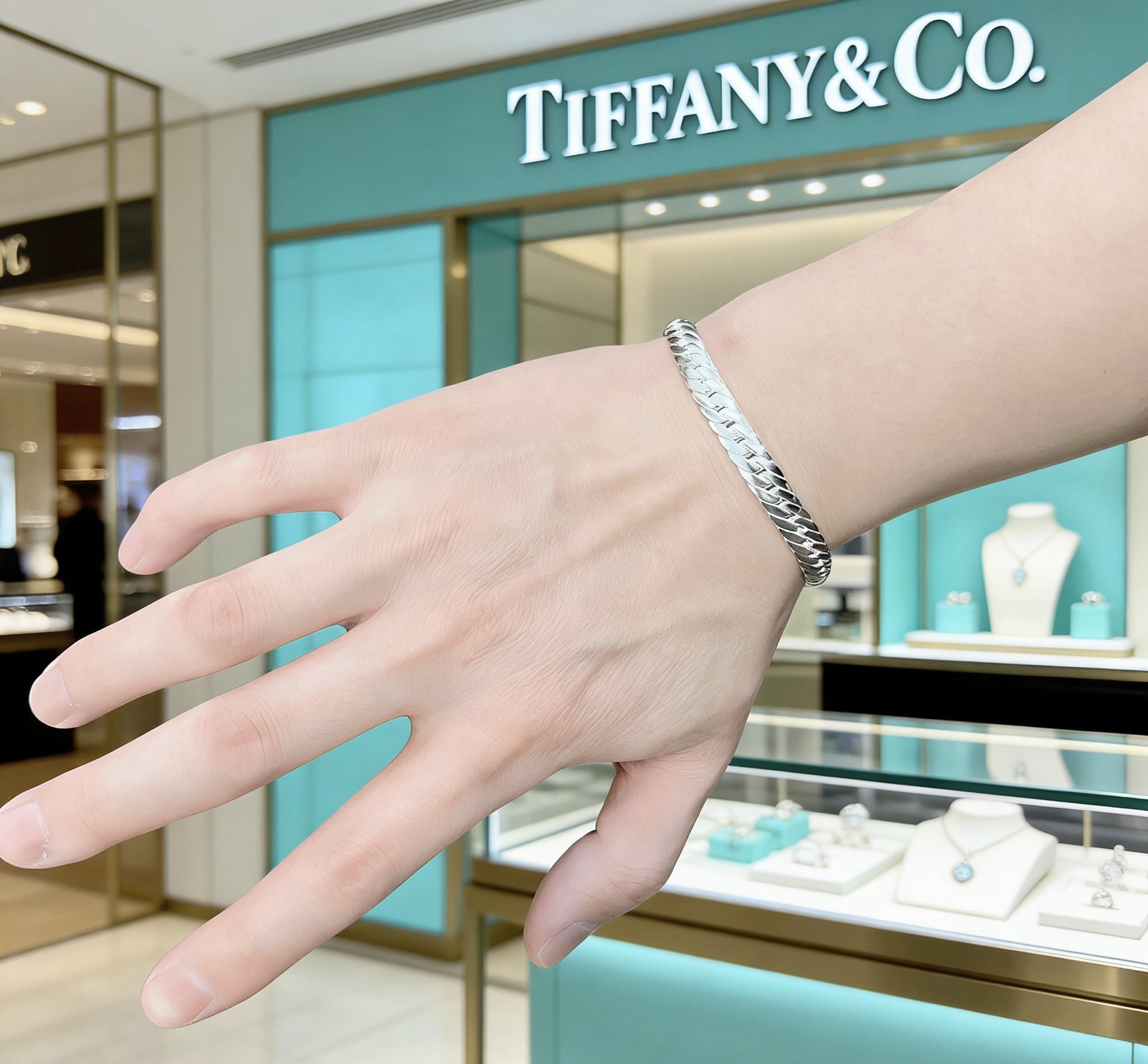Tiffany Co Curb Chain bracelet sterling silver 7 5 inches