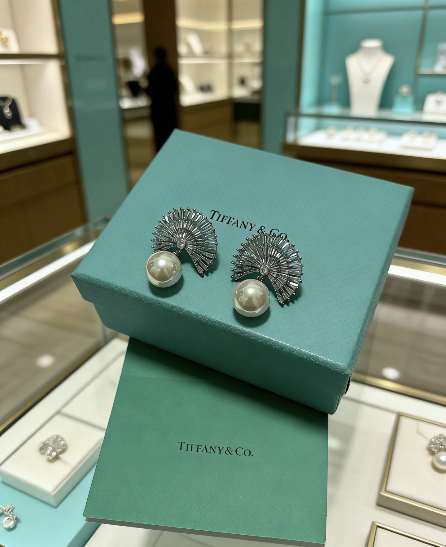 Tiffany Co Marquise Fan Pearl Commemorative Earrings earrings platinum-toned metal clear high-carbon diamond accents creamy white pearl 3 2cm length per earring