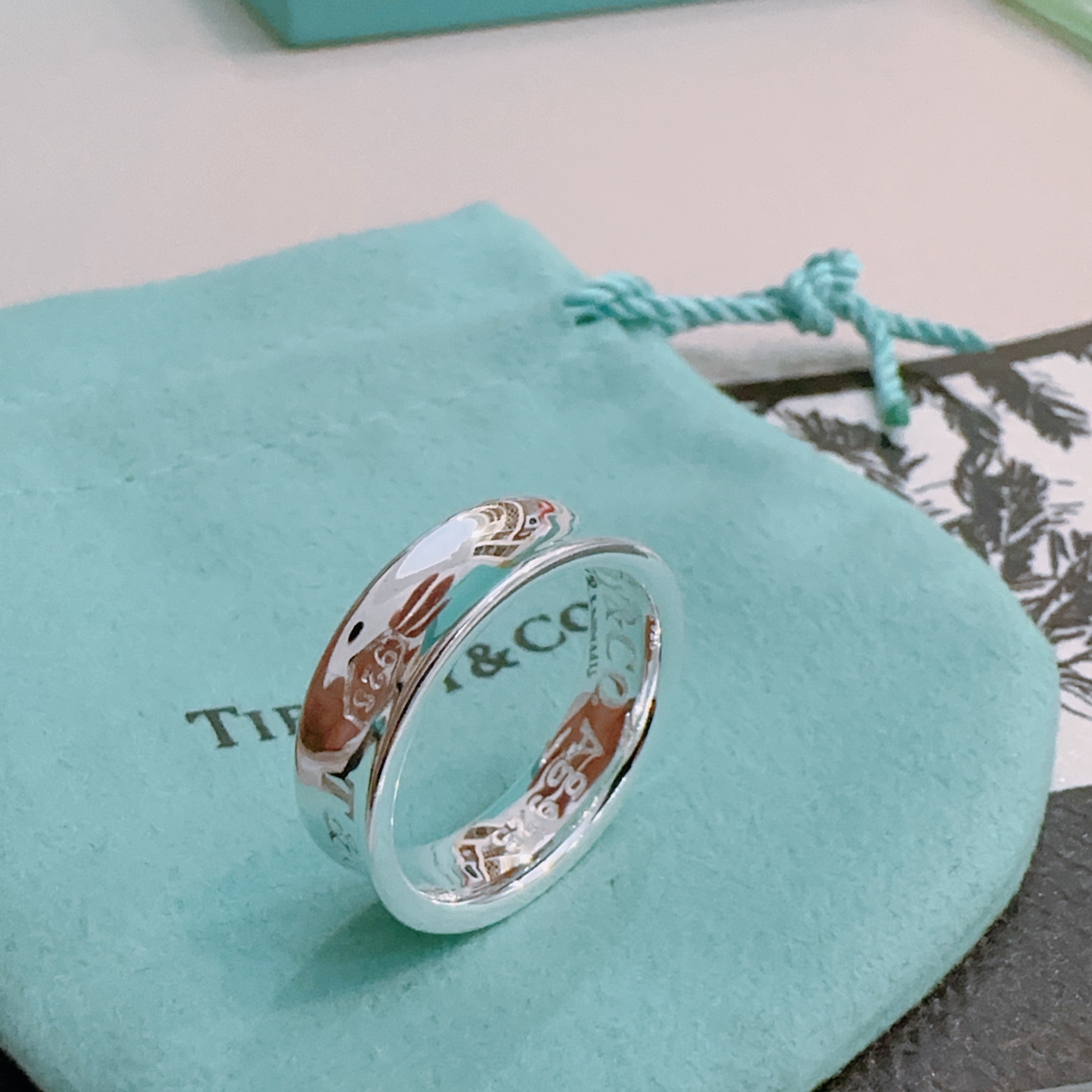 Tiffany Co Tiffany 1837 ring Sterling silver no accent stones Medium