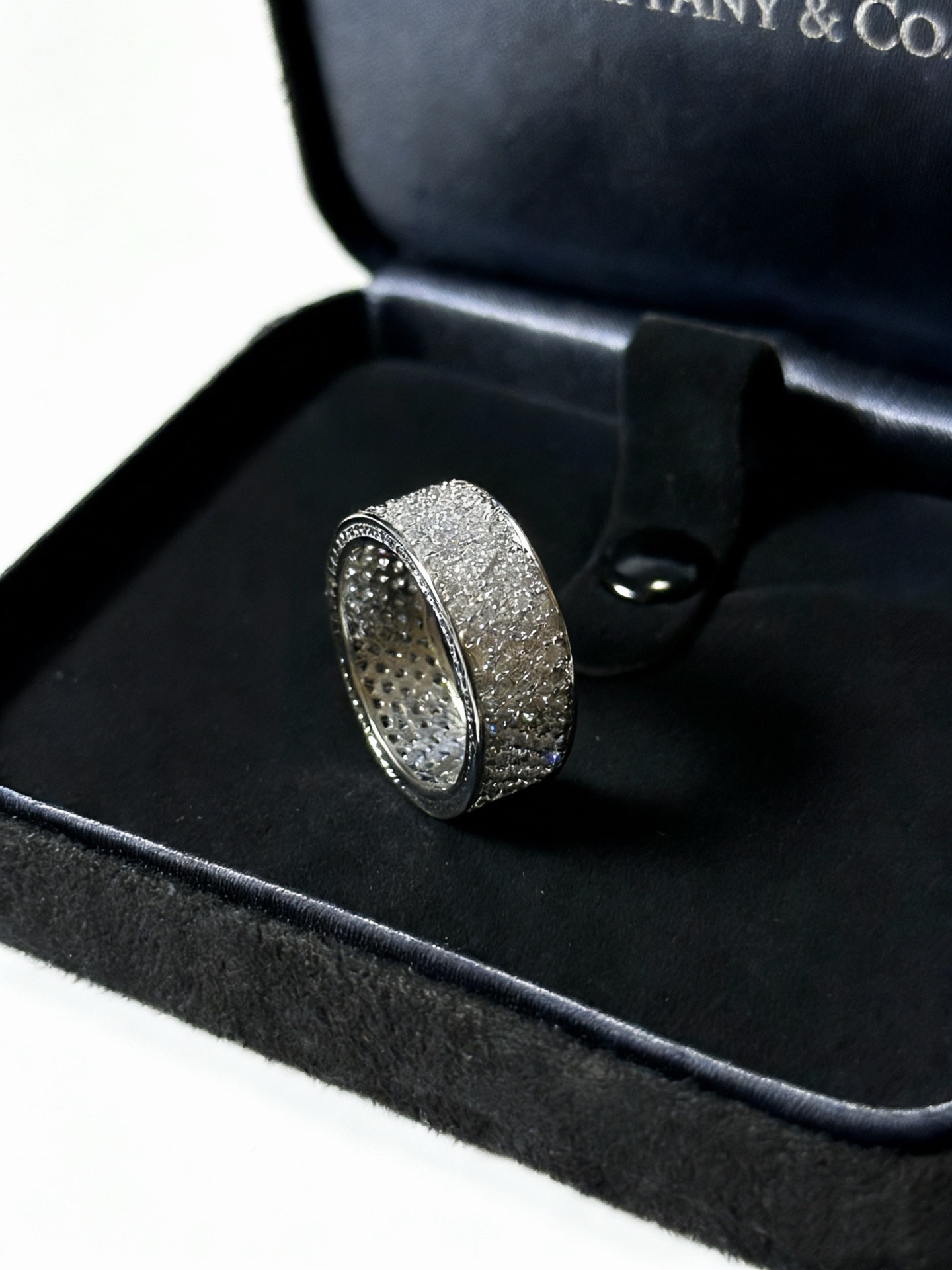 Tiffany Co Metro Wide Pave Diamond Band Ring ring 18k white gold clear white diamonds US 7