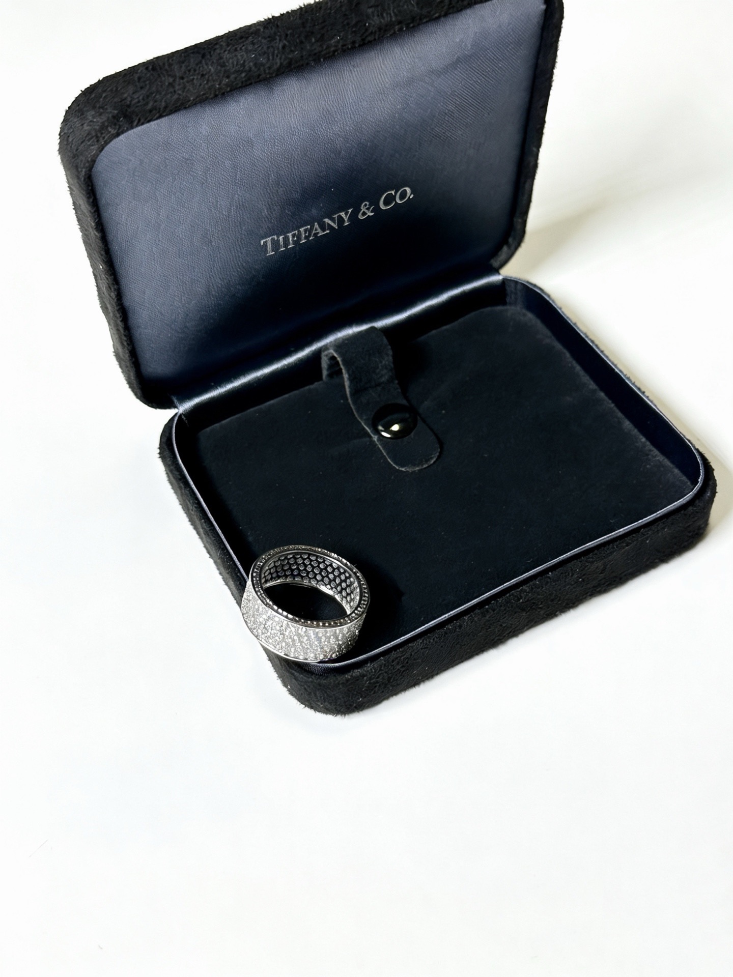 Tiffany Co Metro Wide Pave Diamond Band Ring ring 18k white gold clear white diamonds US 7