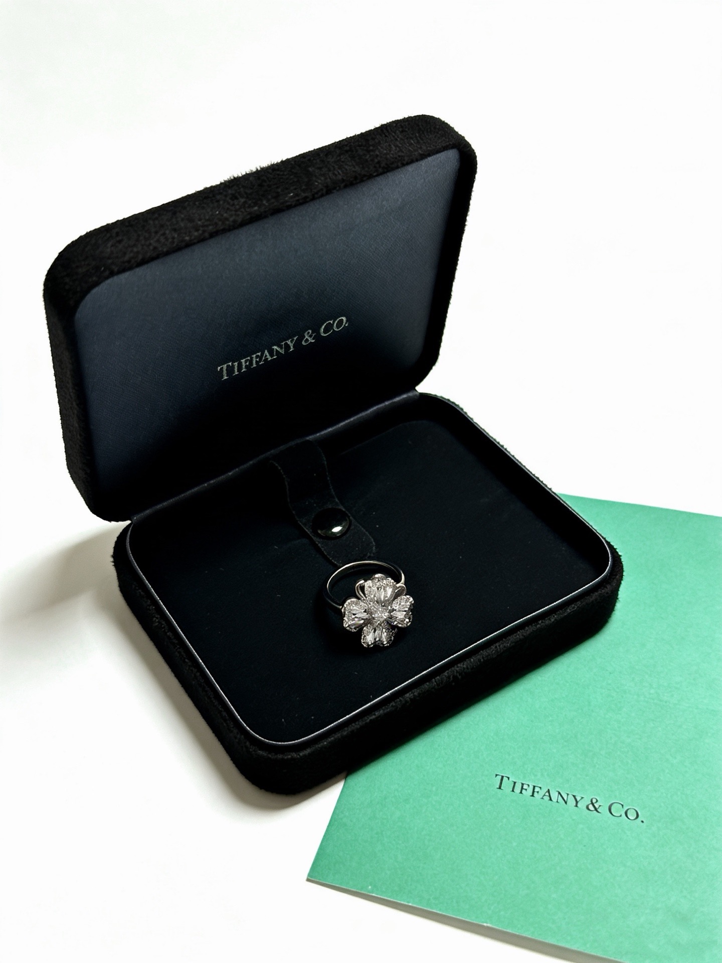 Tiffany Co Four Leaf Clover Diamond Ring ring Platinum metal with clear white diamonds US 6