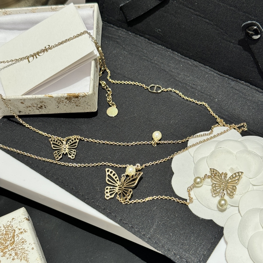 Dior DXL0186 Butterfly Pearl Lariat Necklace necklace light gold metal white faux pearl 60cm