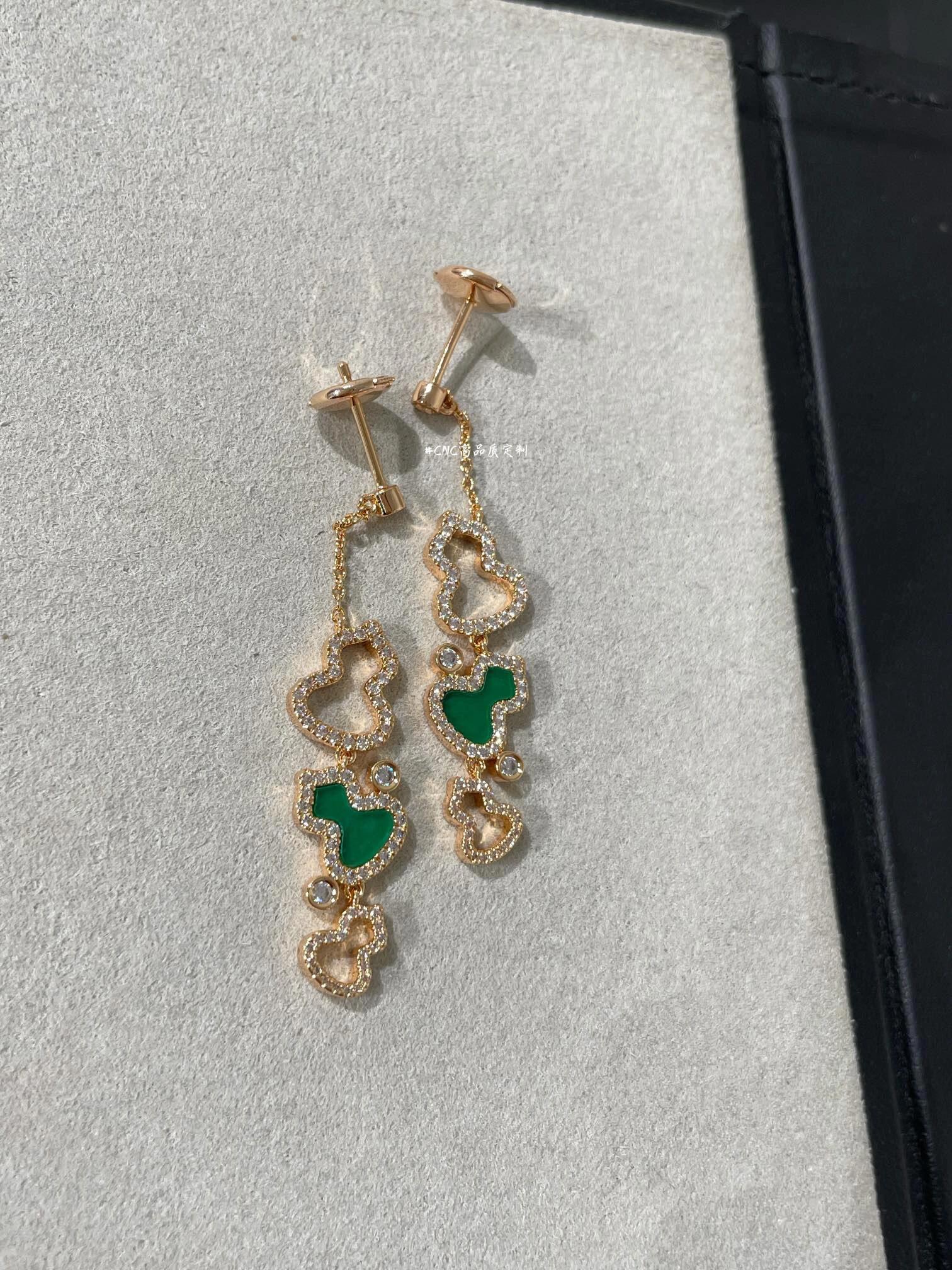 Qeelin Wulu earrings 18k rose gold red carnelian clear diamond accents 3 5cm drop length