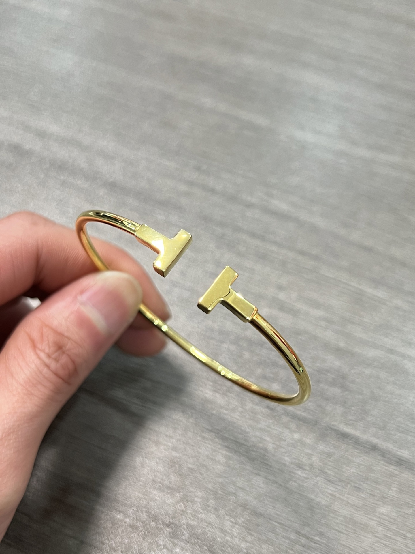 Tiffany Tiffany T bracelet 18k rose gold 18k yellow gold sterling silver no gemstones 17cm inner circumference