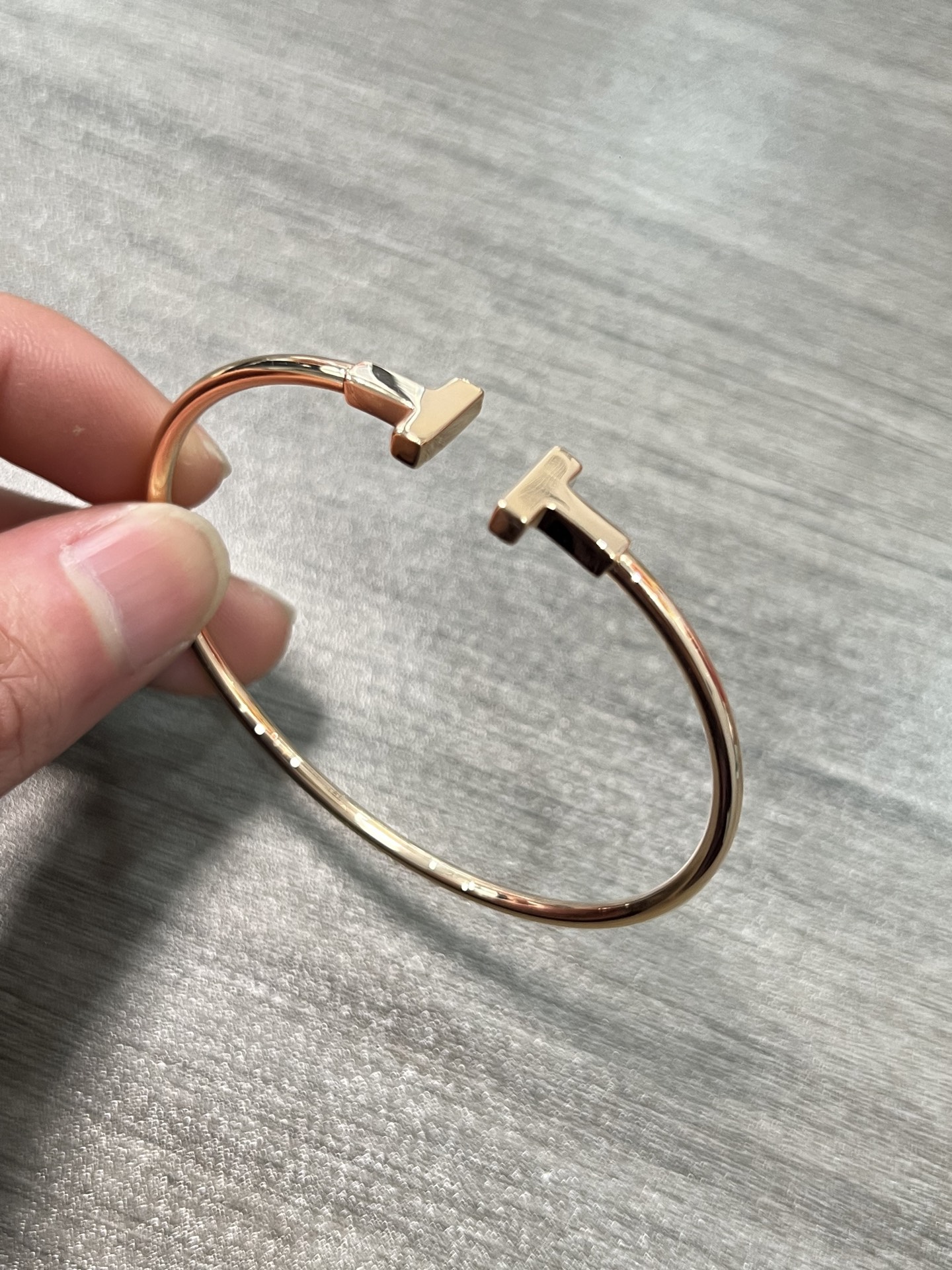 Tiffany Tiffany T bracelet 18k rose gold 18k yellow gold sterling silver no gemstones 17cm inner circumference