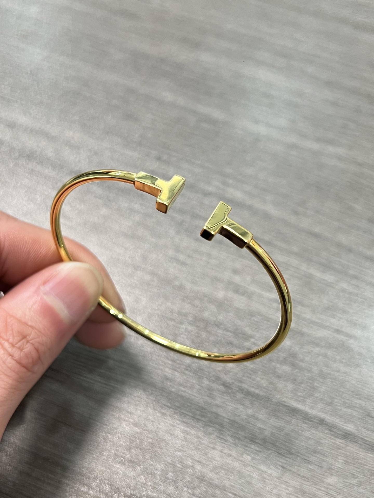 Tiffany Tiffany T bracelet 18k rose gold 18k yellow gold sterling silver no gemstones 17cm inner circumference