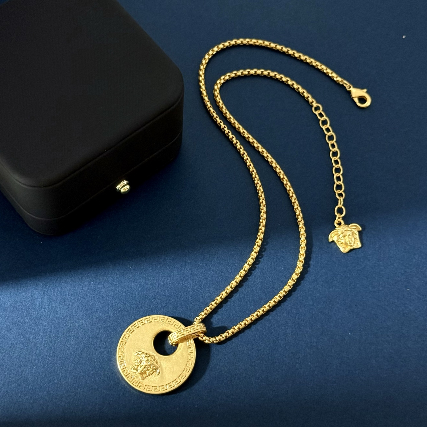 Luxury necklace