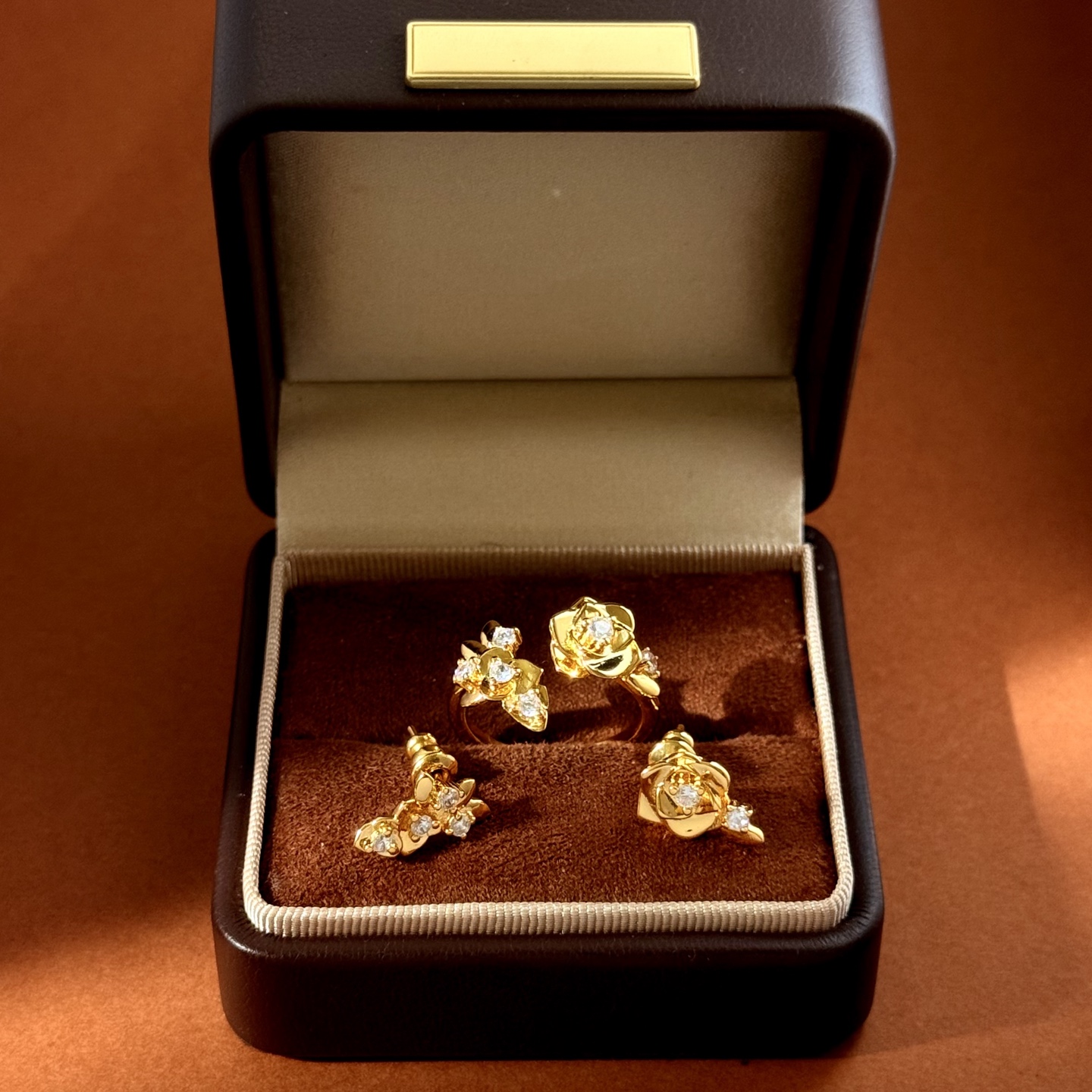 Piaget Rose ring Yellow gold with clear diamonds 50