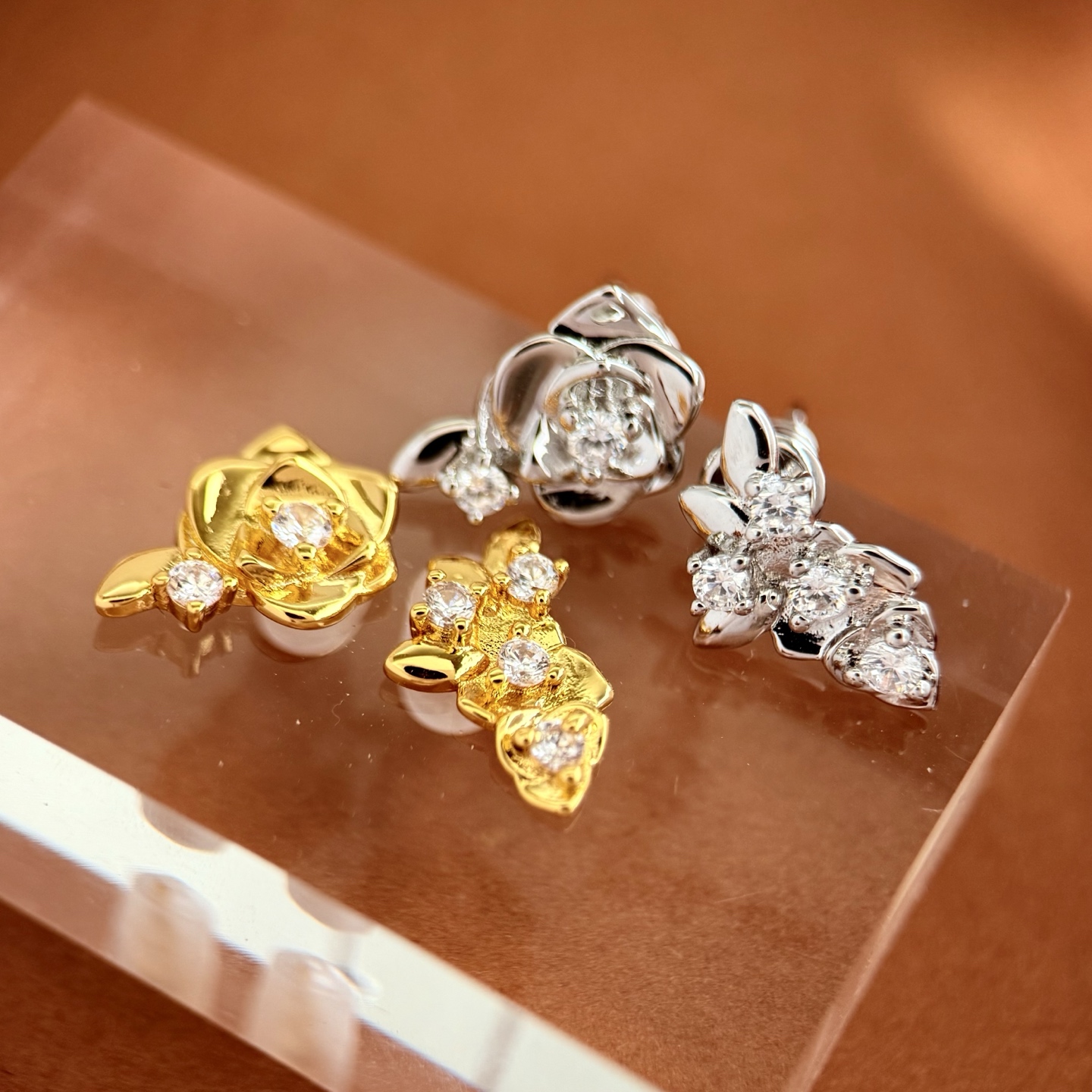 Piaget Rose earrings yellow gold with clear diamonds white gold with clear diamonds 10mm stud length