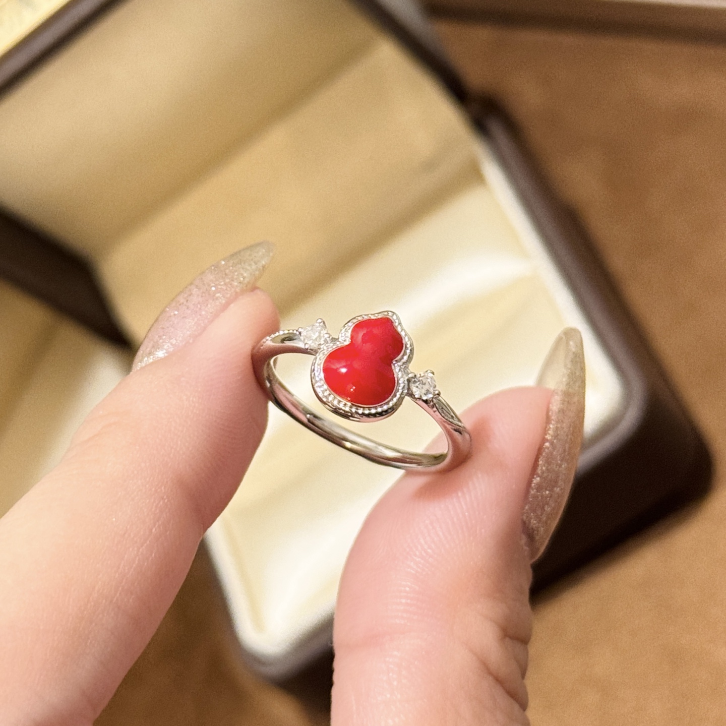 Qeelin Wulu ring silver-toned metal with red gemstone and clear diamond accents US 6