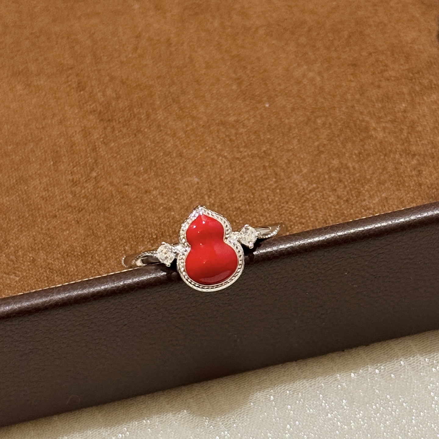Qeelin Wulu ring silver-toned metal with red gemstone and clear diamond accents US 6