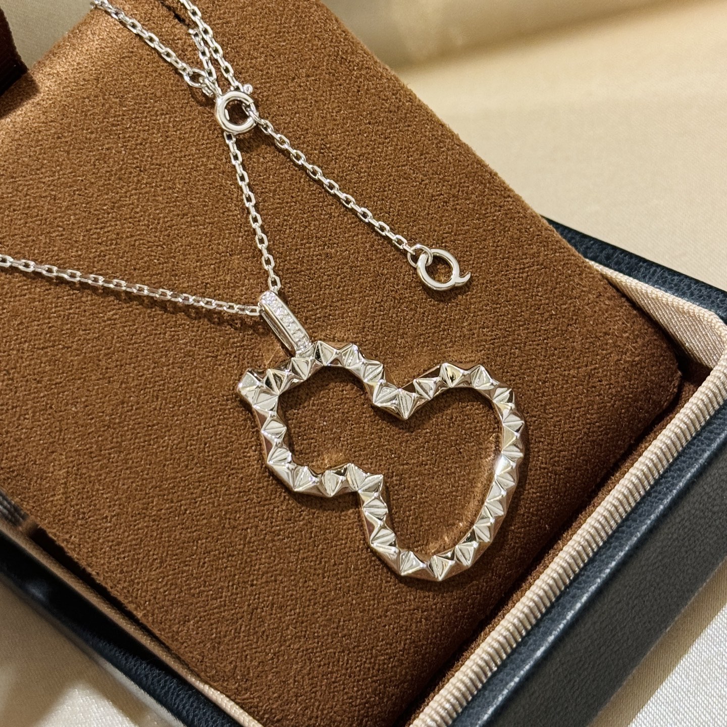 Qeelin Wulu necklace Sterling silver with clear diamond accent on pendant bail 45cm with 5cm extender