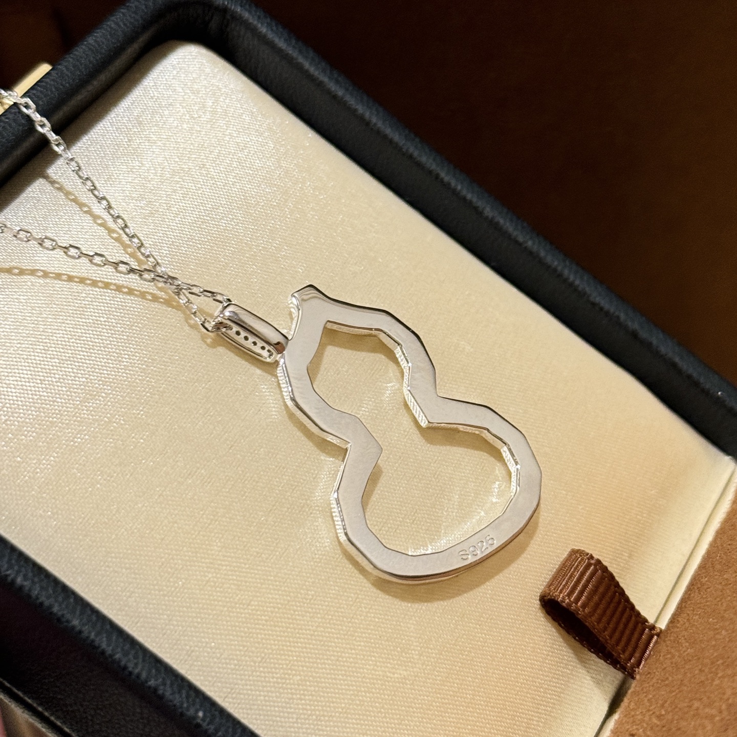 Qeelin Wulu necklace Sterling silver with clear diamond accent on pendant bail 45cm with 5cm extender