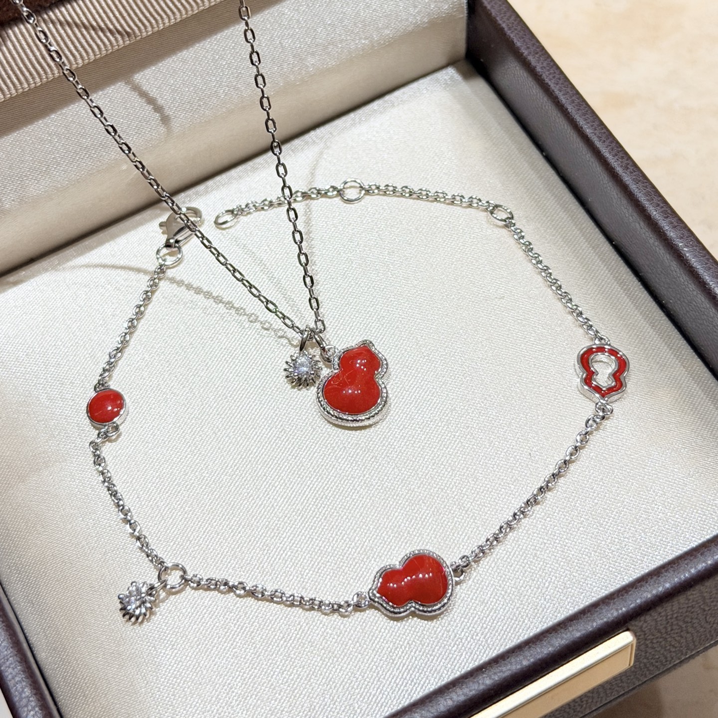 Qeelin WULU necklace Silver-toned metal with red enamel and clear diamond accent 42cm