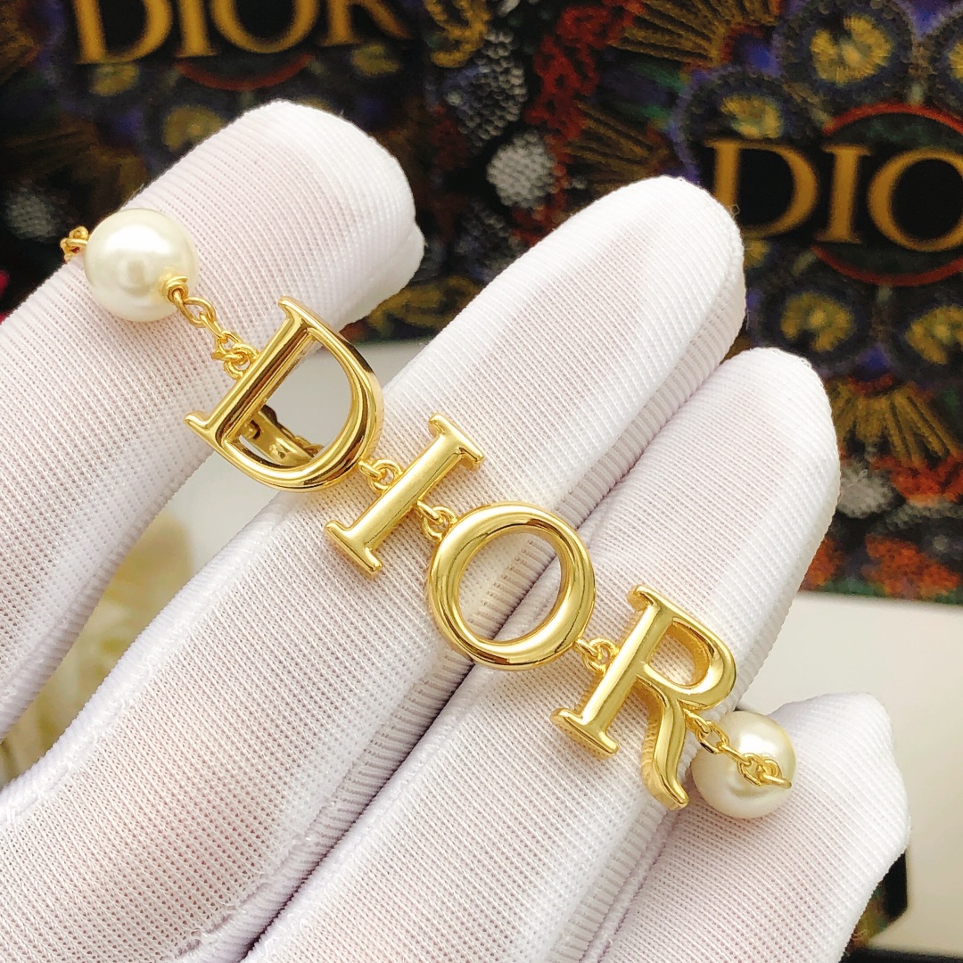 Dior DXL0173 DIOR Logo Pearl Bracelet bracelet Gold-tone metal with white faux pearls 16cm with 3cm extender