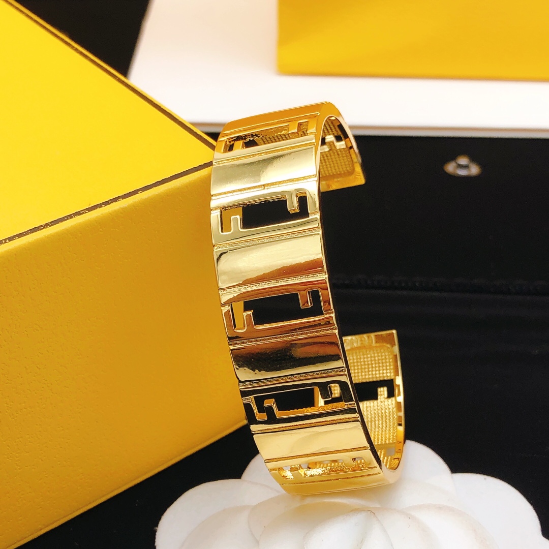 Fendi FF Cutout Cuff bracelet gold-tone metal no accent stones 17cm inner circumference